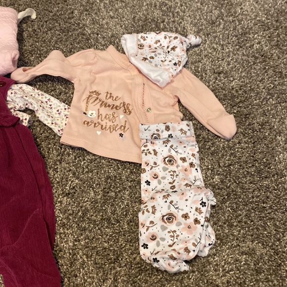 Newborn Lot - Picture 4 of 4